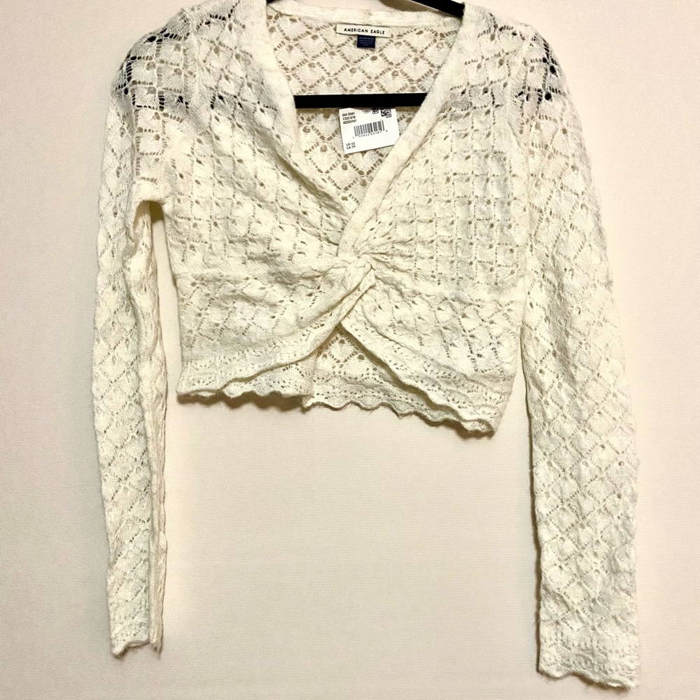 NWT! AE Cream Knit Sweater PLUS FREE TANK TOP - Picture 2 of 7